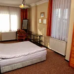 Apartahotel Rainbow 48 Apart